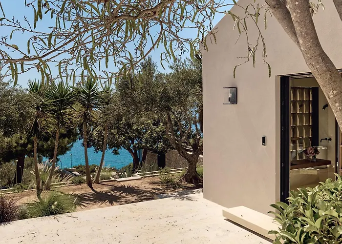 Openness House By The Sea